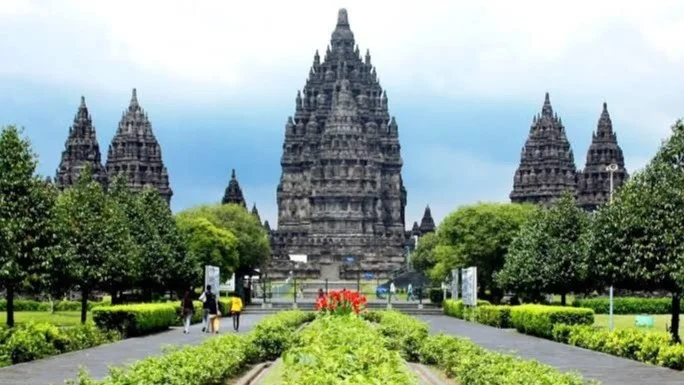 Prambanan Temple Half-Day Tour from Yogyakarta - Image 6