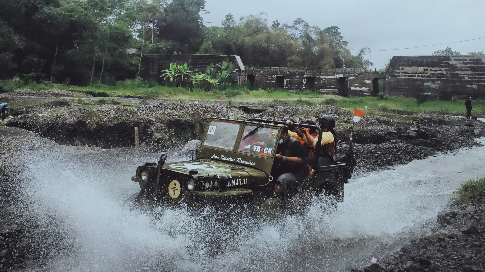 Borobudur Climb-up, Merapi Volcano and Prambanan Temple Tour from Yogyakarta - Image 5