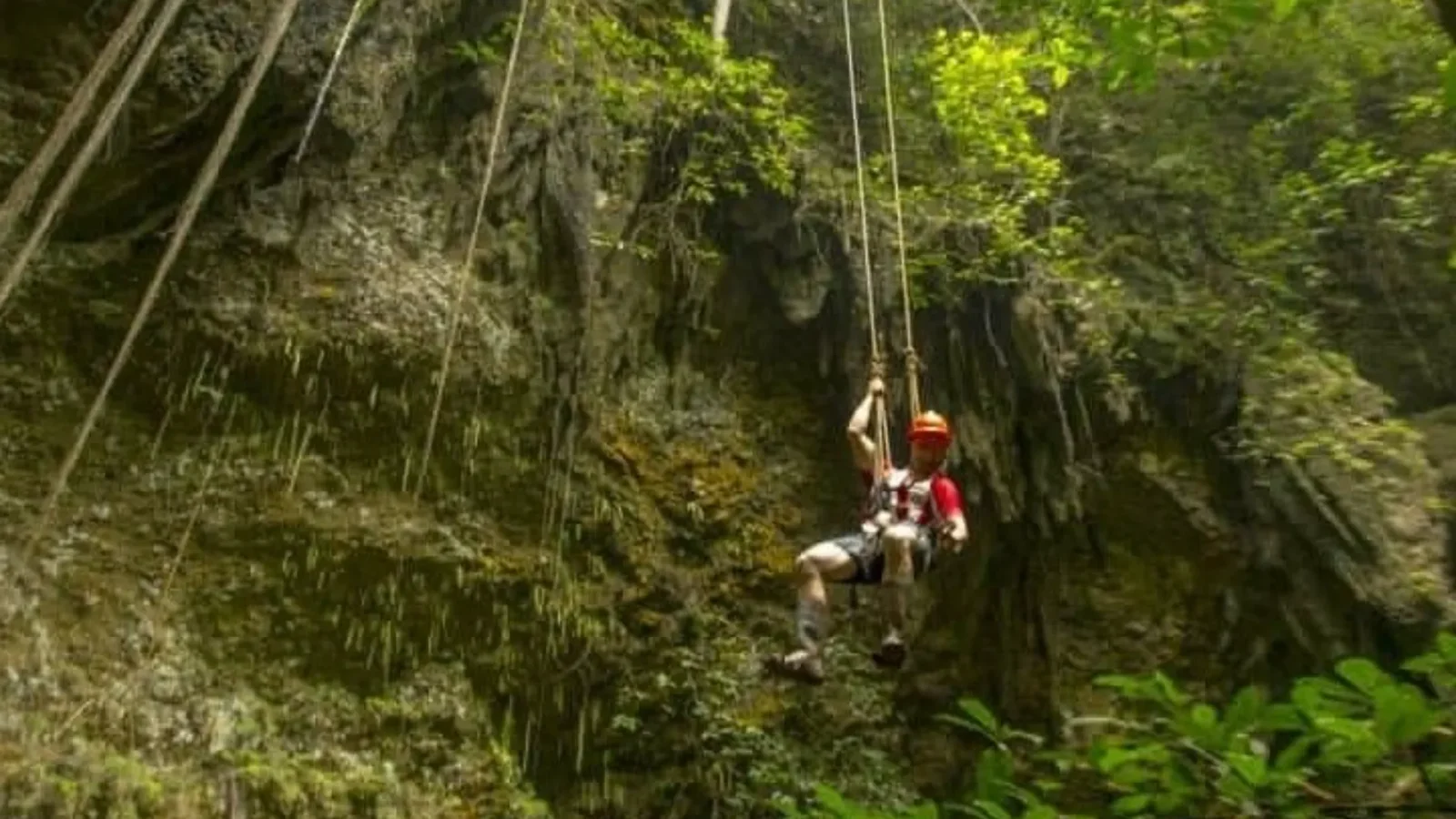 Merapi Jeep 4WD Sunrise, Jomblang and Pindul Cave Tour - Image 8