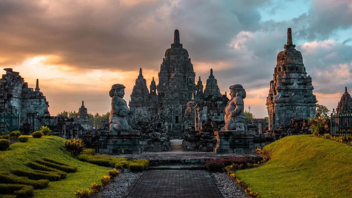 Prambanan Temple Sunset Half-Day Guided Tour - Image 8