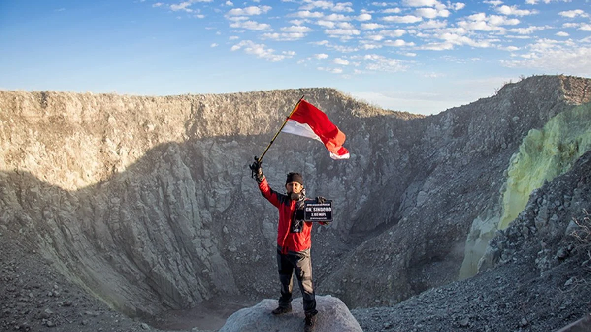 Best Volcano Tours in Yogyakarta and Central Java for Adventure Travelers