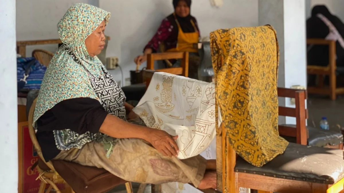Threads of Tradition: The History and Meaning Behind Javanese Batik