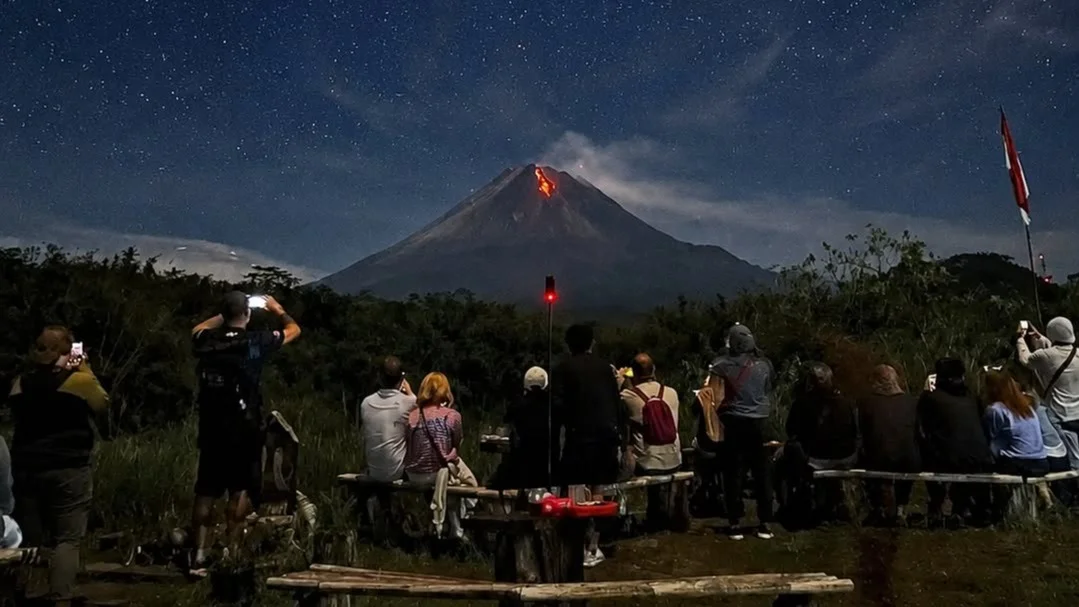 Merapi Volcano Jeep Sunset & Lava Flow Night Private Tour (2026)