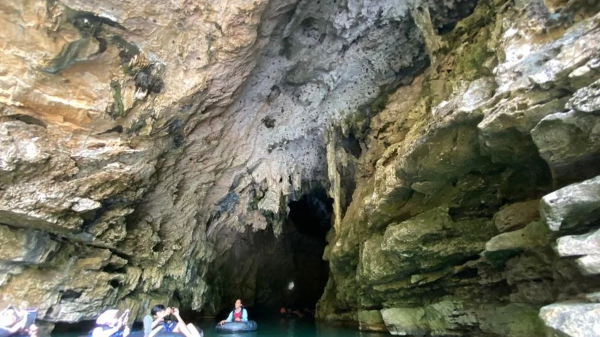Pindul Cave River Tubing Experience from Yogyakarta - Image 7