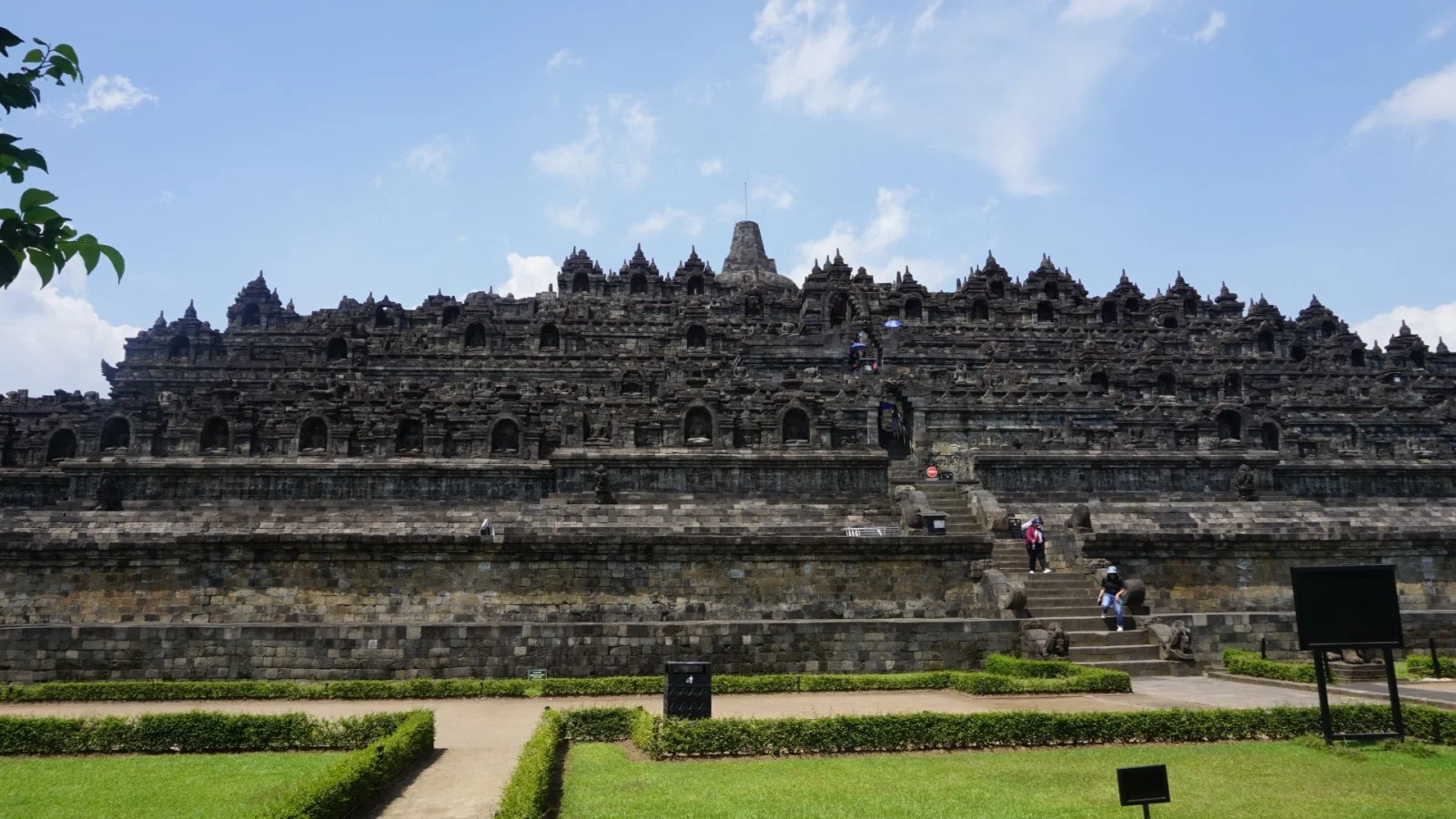 Dieng Plateau Highland Golden Sunrise & Borobudur Temple Private Tour - Image 10