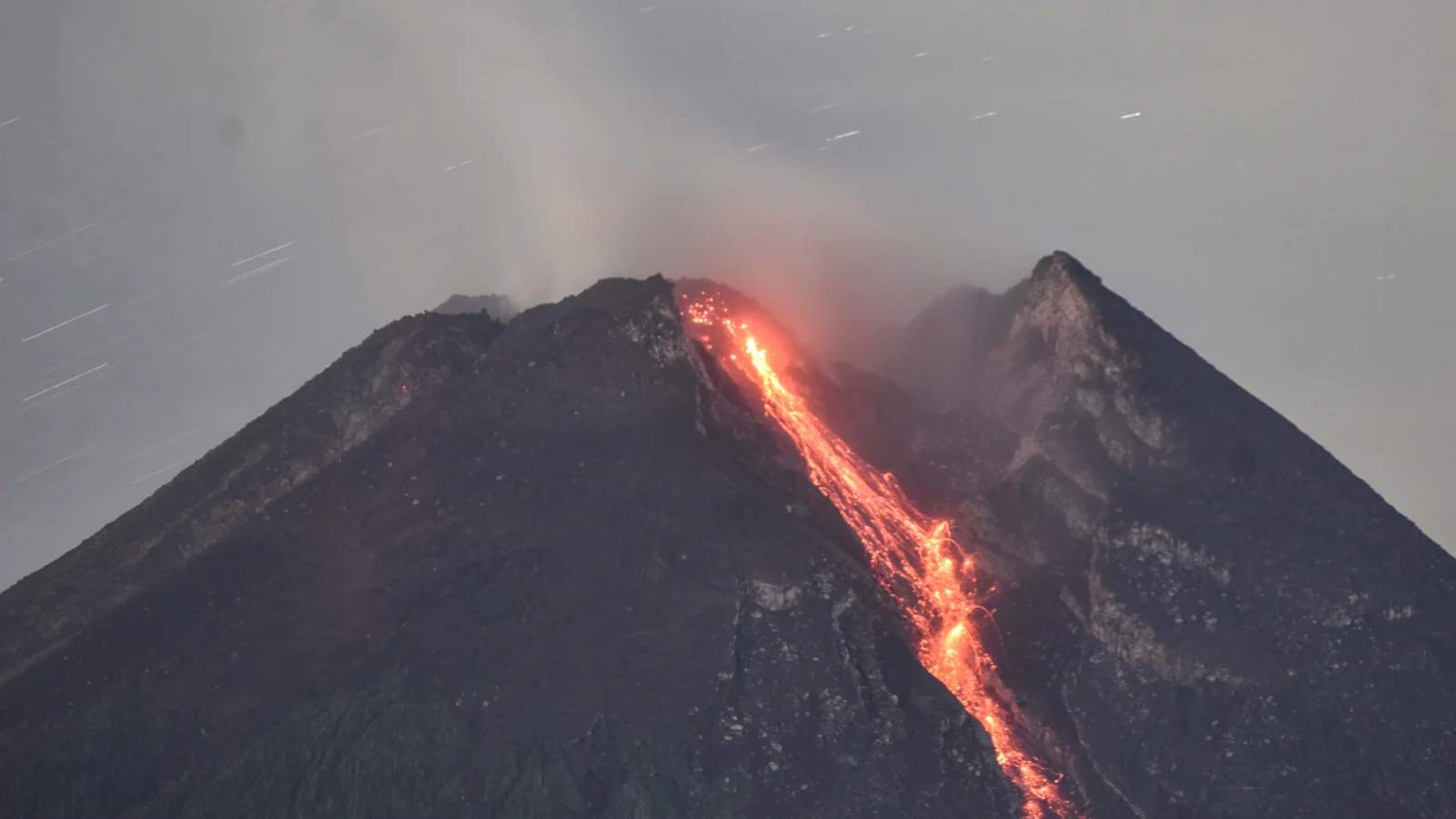 Mount Merapi Night Lava Flow Experience from Yogyakarta - Image 7