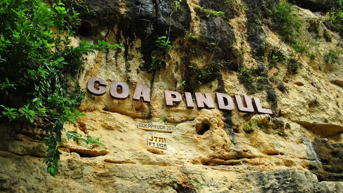 Pindul Cave River Tubing Experience from Yogyakarta - Image 8