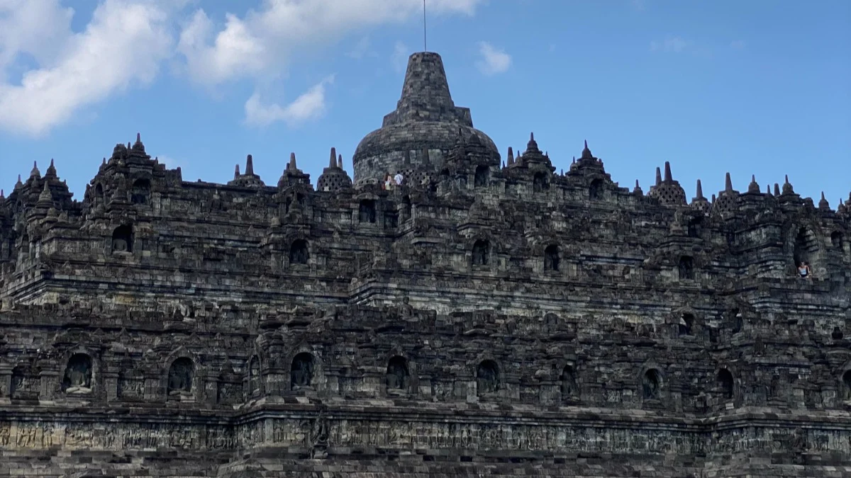 YOGYAKARTA: BOROBUDUR SUNRISE & MERAPI JEEP ADVENTURE