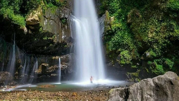 Kedung Kayang Waterfall Sunrise and Borobudur Temple Tour