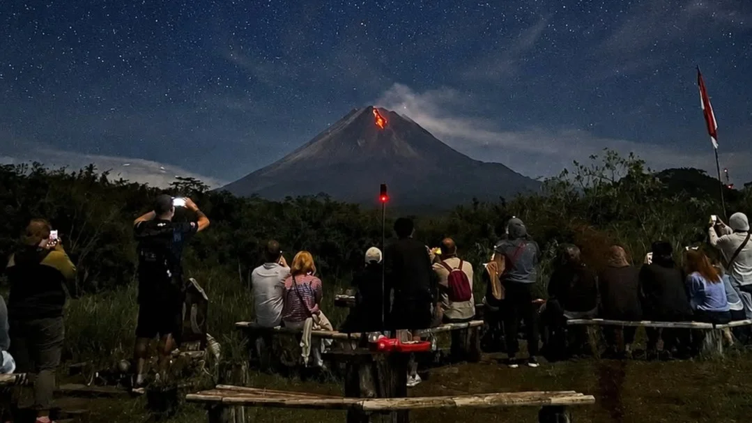 Merapi Volcano Jeep Sunset & Lava Flow Night Private Tour