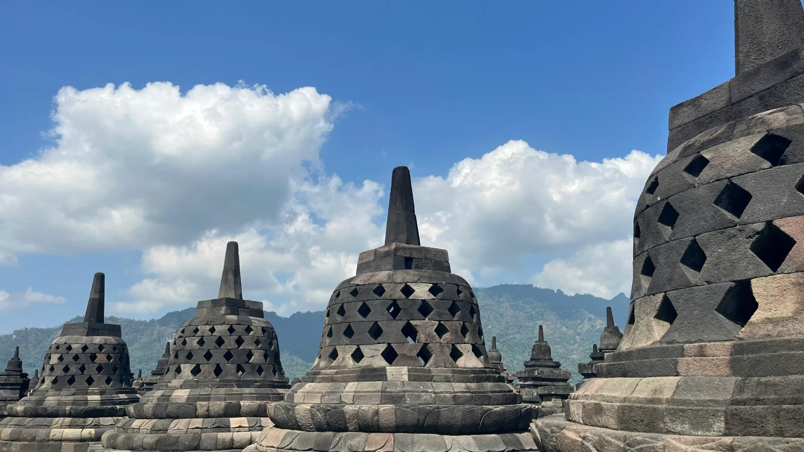 Borobudur Temple Tour from Yogyakarta International Airport - Image 7
