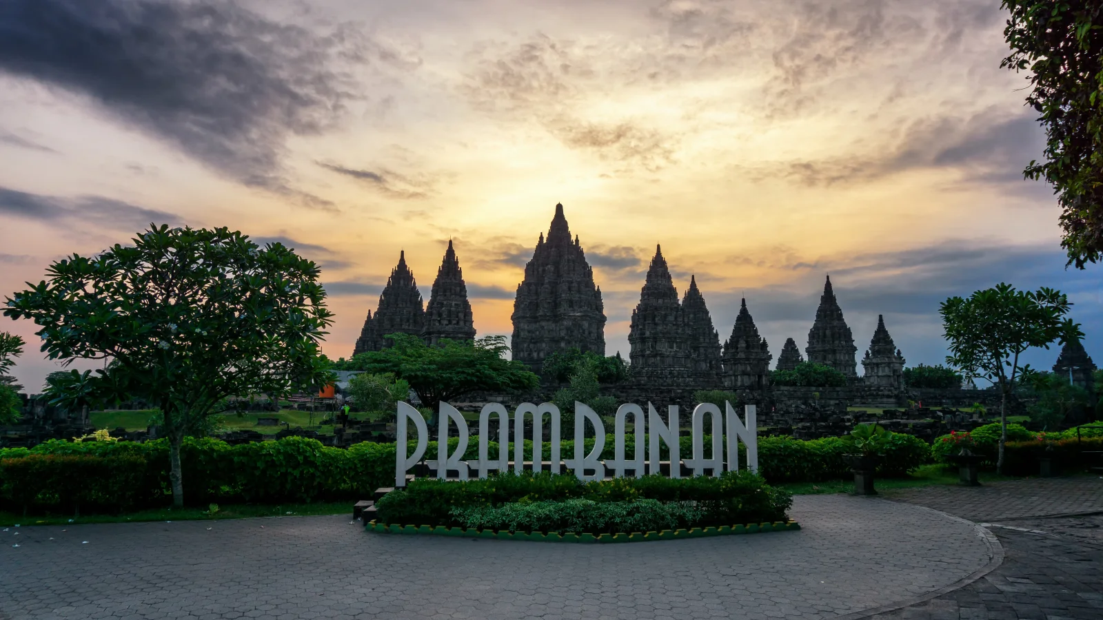 Yogyakarta Jomblang Cave Adventure and Prambanan Temple Tour - Image 6