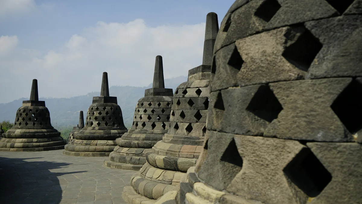 Discover Yogyakarta’s Temples in One Day - VisitNusa Indonesia Tour