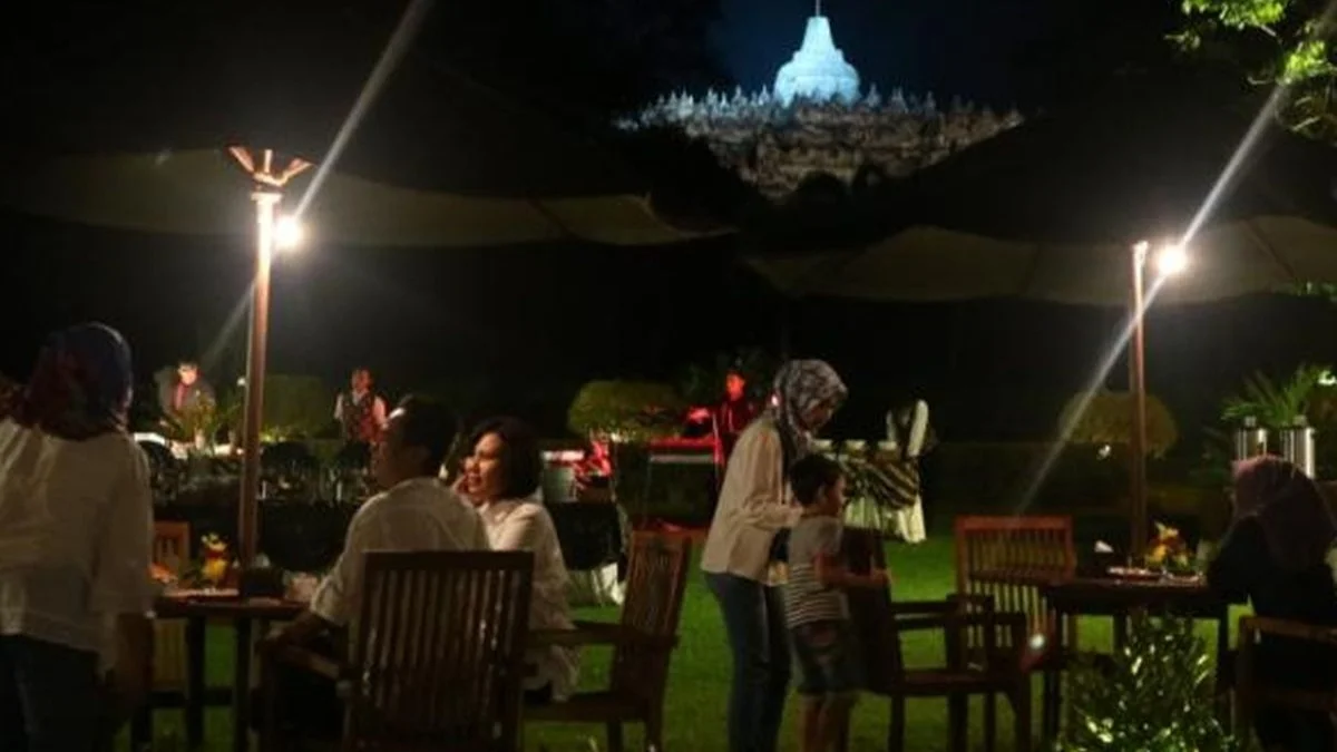 Dinner at Manohara Resort