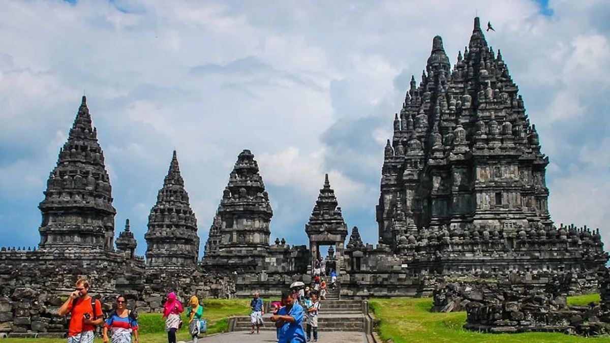 Borobudur Climb-Up, Sultan Palace, Water Castle and Prambanan Temple