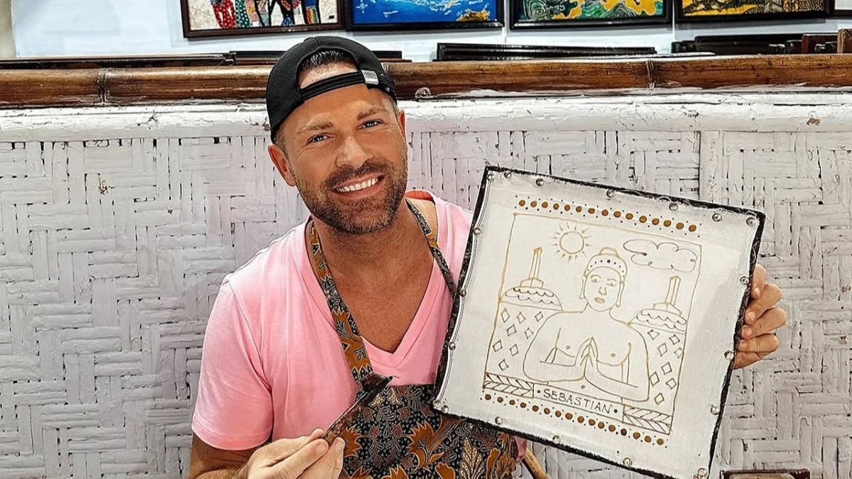 Sultan Palace, Water Castle Guided Tour and Batik Making Course