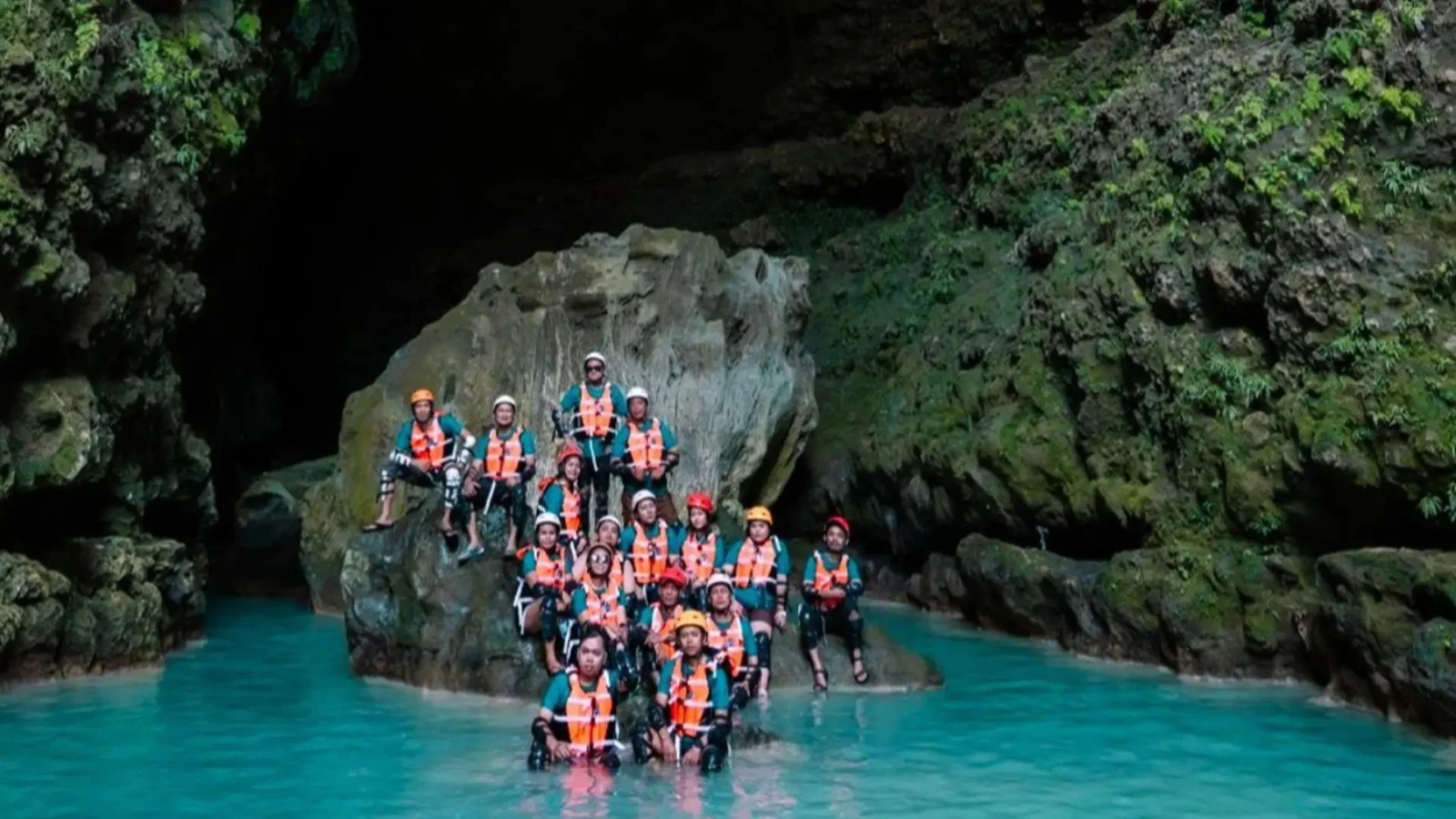 Kalisuci Cave River Tubing Half-Day Adventure from Yogyakarta - Image 15