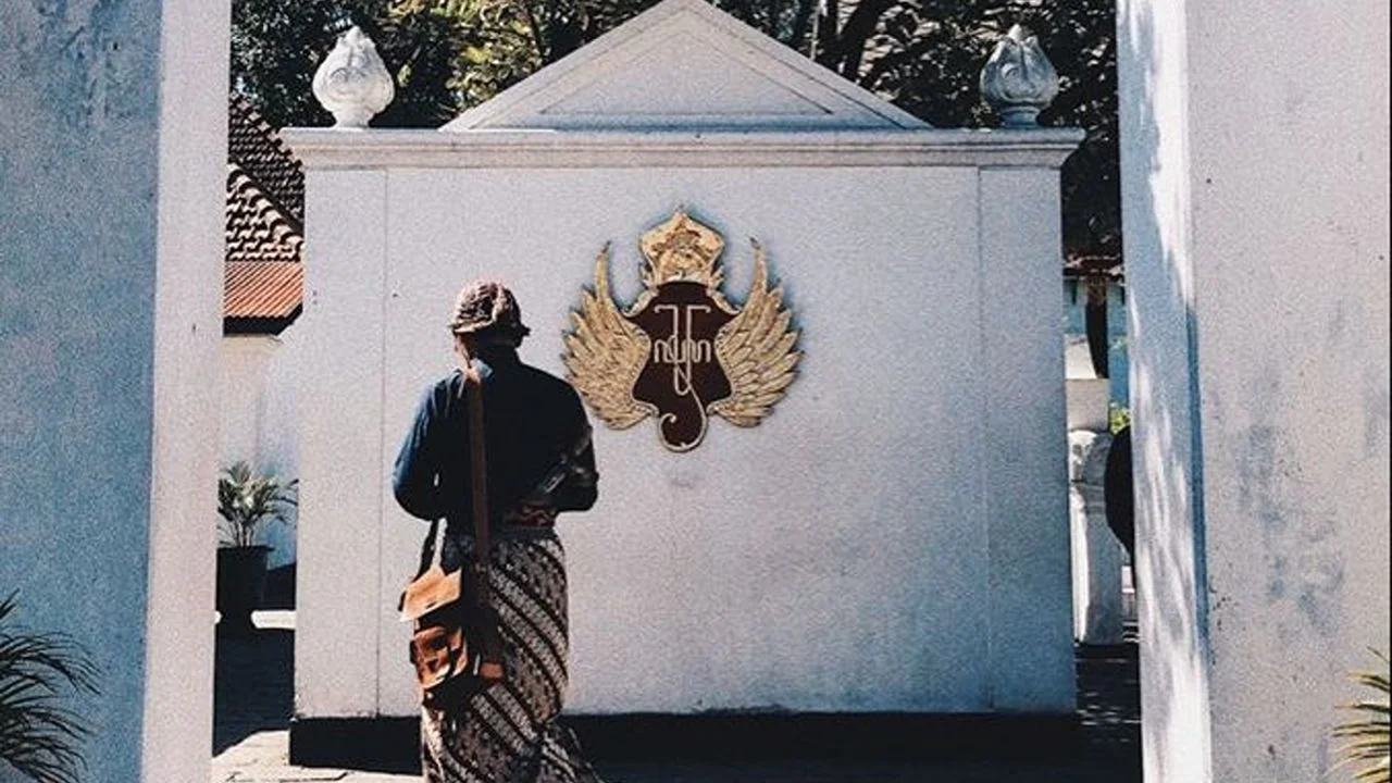Yogyakarta Royal Heritage, Prambanan and Ramayana Ballet Tour