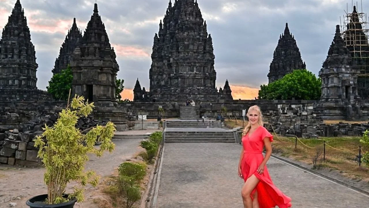 Borobudur Climb-Up, Sultan Palace, Water Castle and Prambanan Temple