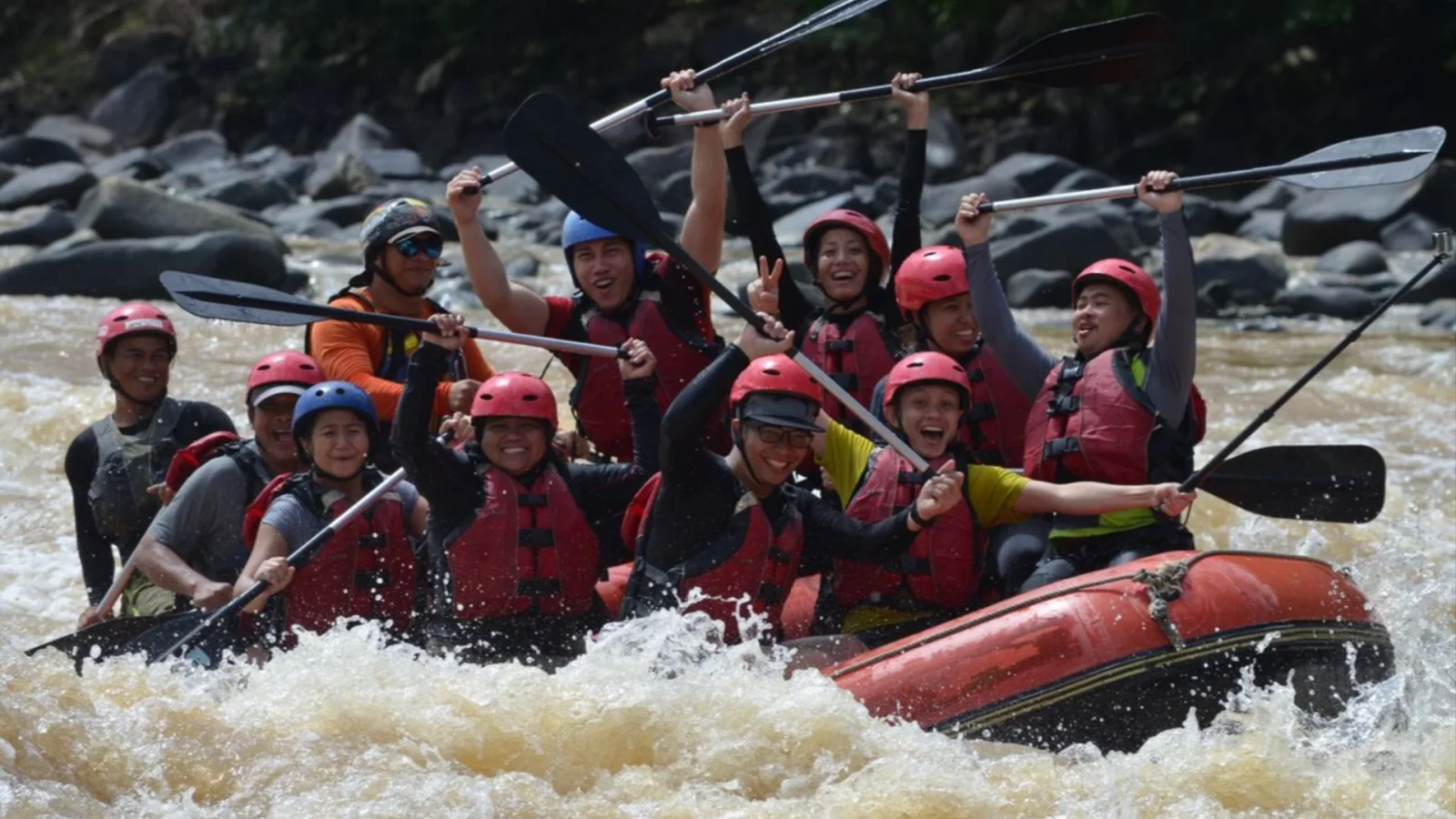 Elo White Water Rafting and Merapi Volcano 4WD Jeep Guided Tour - Image 9