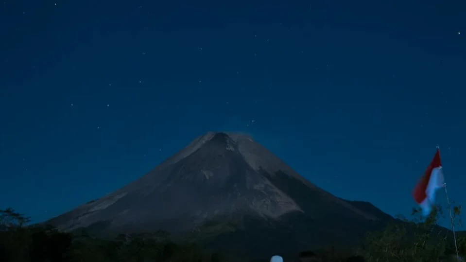 Merapi Volcano Jeep Sunset & Lava Flow Night Private Tour - Image 12