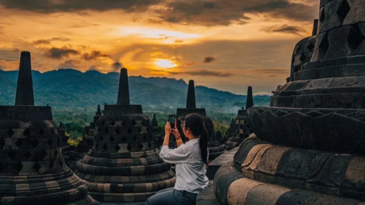 Exclusive Borobudur VIP Climb-Up Experience