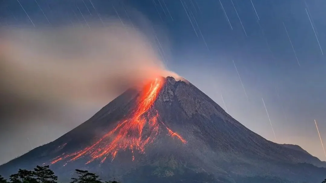 Possible Lava Flow and Volcanic Activity Views
